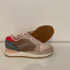 Reebok Women's GL 6000 Classic Shoe (Women's size 7.5)